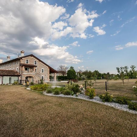 Отель Atmosfere Charme & Country Borgo San Mauro Экстерьер фото